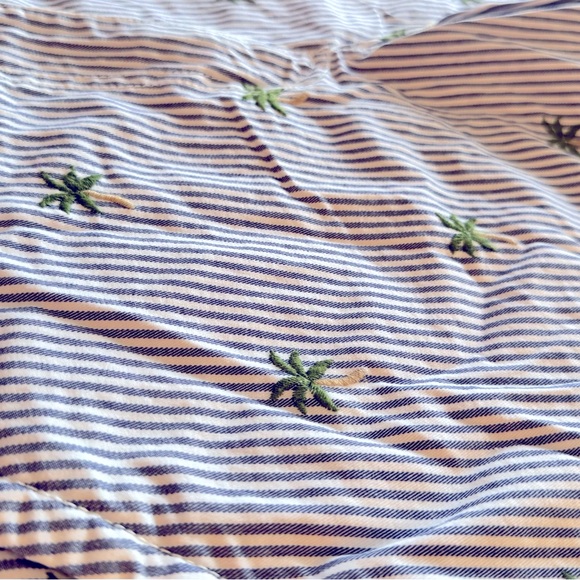 CROWN & IVY High Waisted Blue & White Striped Shorts w Embroidered Palm Trees - Picture 4 of 13